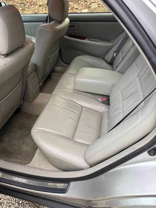 2001 Lexus ES 3rd Gen - Image 7 of 10