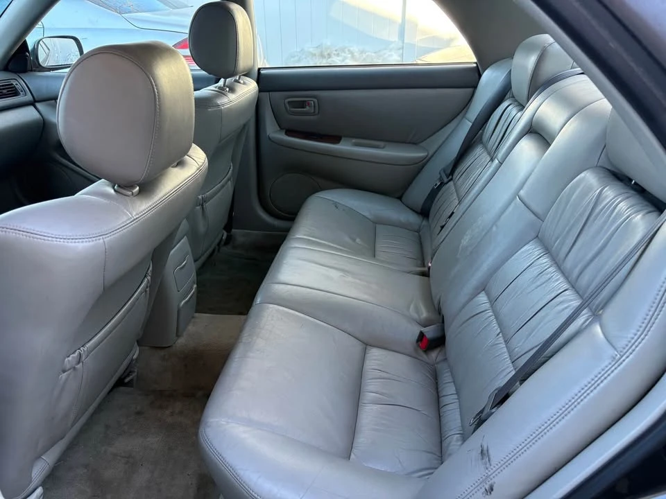 2001 Lexus ES 2nd Gen - Image 9 of 15