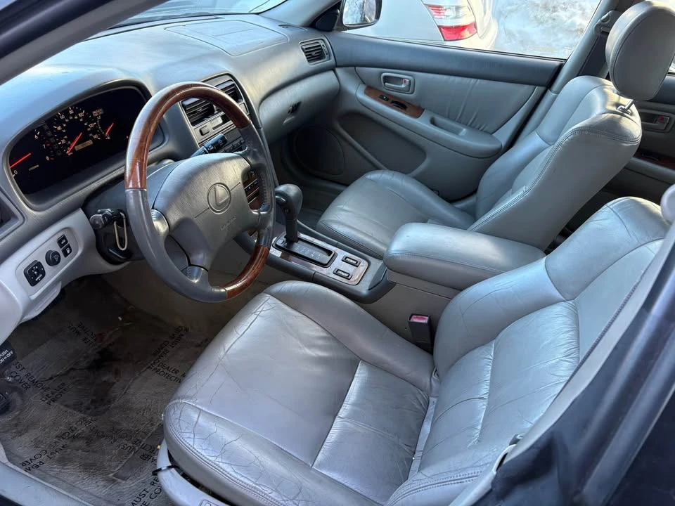 2001 Lexus ES 2nd Gen - Image 7 of 15