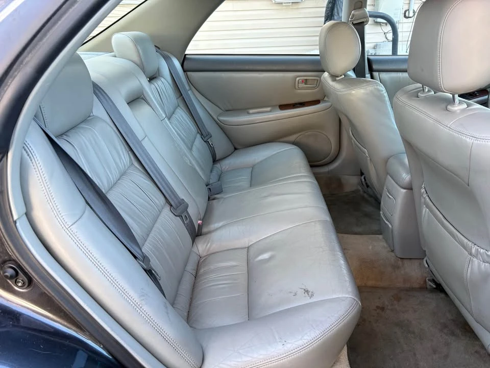 2001 Lexus ES 2nd Gen - Image 14 of 15