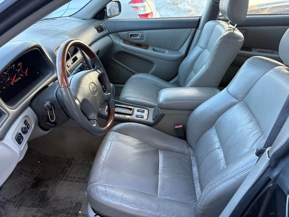 2001 Lexus ES 2nd Gen - Image 8 of 15