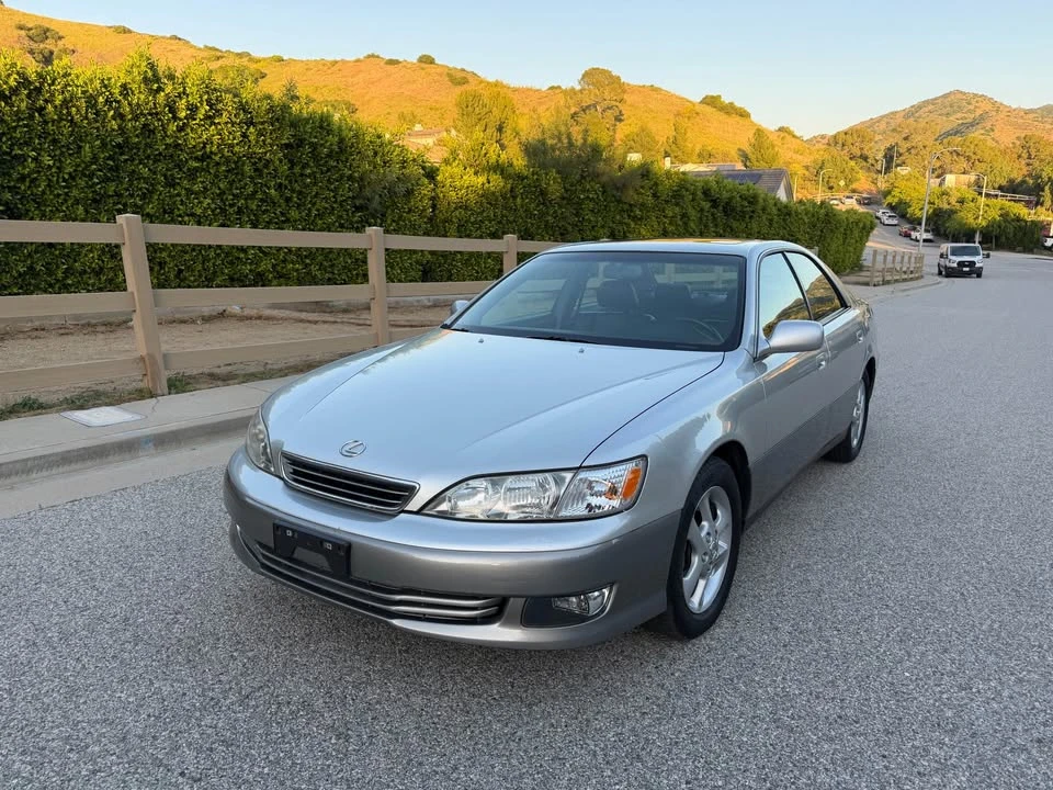 2001 Lexus ES 3rd Gen - Image 2 of 20