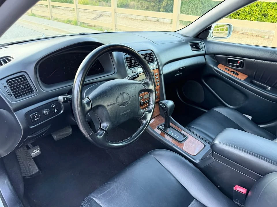 2001 Lexus ES 3rd Gen - Image 9 of 20