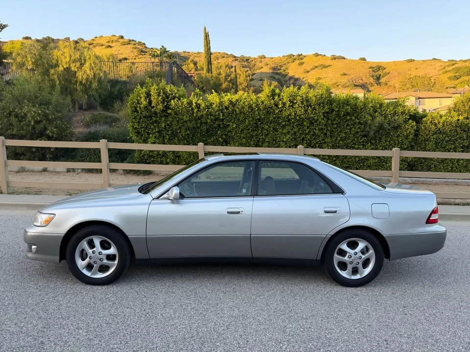 2001 Lexus ES 3rd Gen - Image 7 of 20