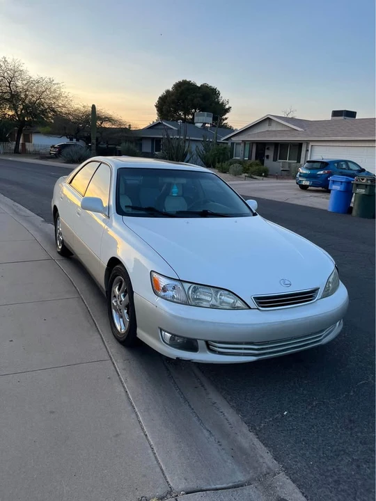 2001 Lexus ES 3rd Gen - Image 11 of 14