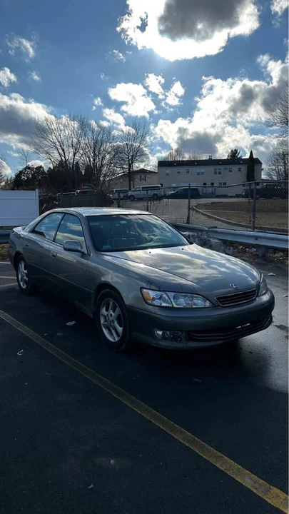 2001 Lexus ES 3rd Gen - Image 4 of 5