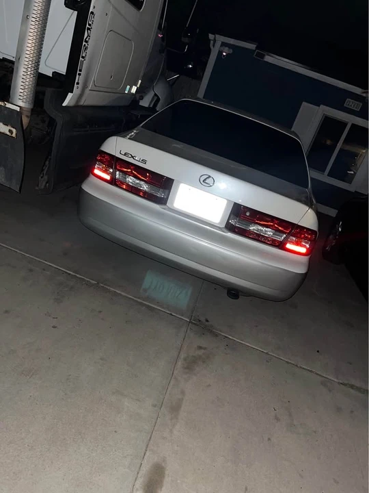 2001 Lexus ES 3rd Gen - Image 4 of 14