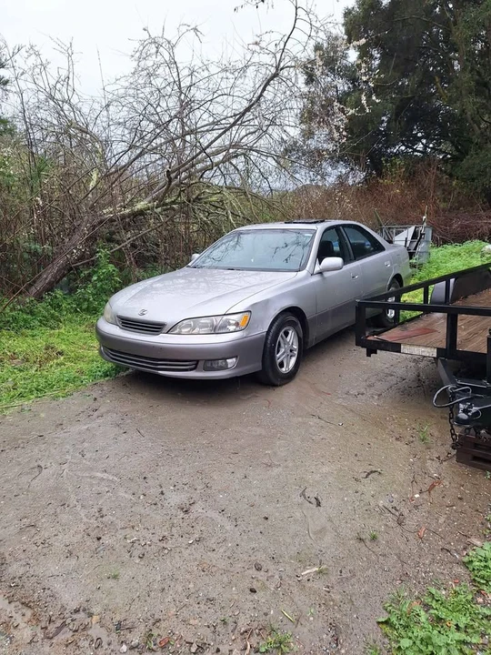 2001 Lexus ES 3rd Gen - Image 2 of 6