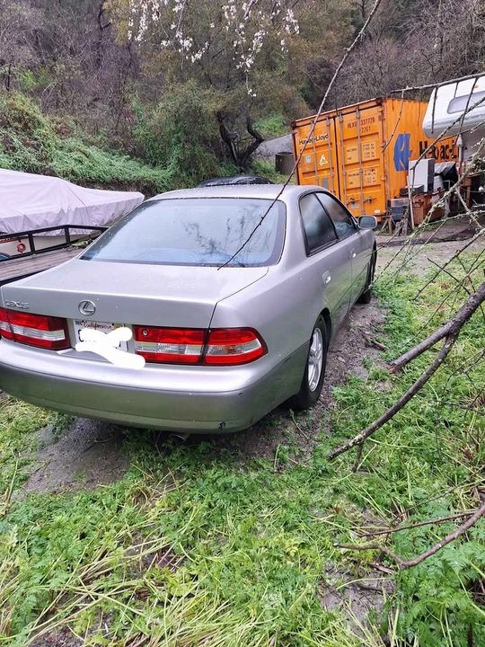 2001 Lexus ES 3rd Gen - Image 3 of 6