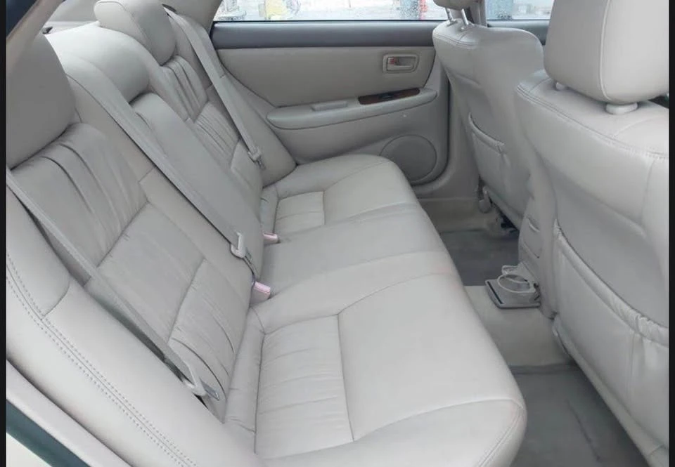 2001 Lexus ES 3rd Gen - Image 7 of 13