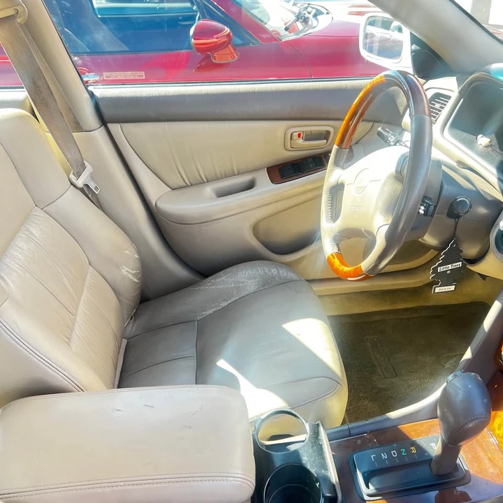 2001 Lexus ES 3rd Gen - Image 5 of 6