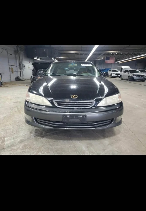 2001 Lexus ES 3rd Gen - Image 4 of 9