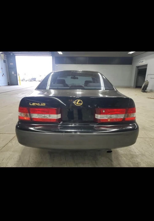 2001 Lexus ES 3rd Gen - Image 6 of 9