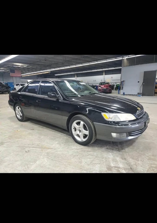 2001 Lexus ES 3rd Gen - Image 3 of 9