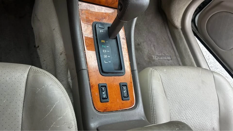 2001 Lexus ES 3rd Gen - Image 5 of 6