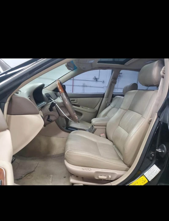 2001 Lexus ES 3rd Gen - Image 5 of 9