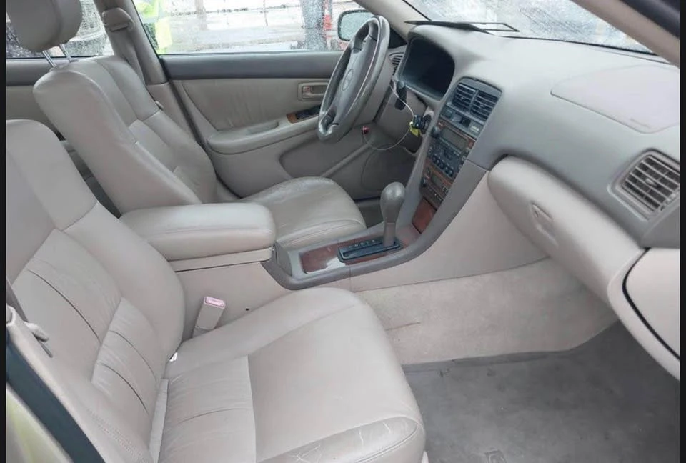 2001 Lexus ES 3rd Gen - Image 5 of 13