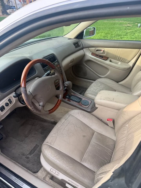 2001 Lexus ES 3rd Gen - Image 4 of 7