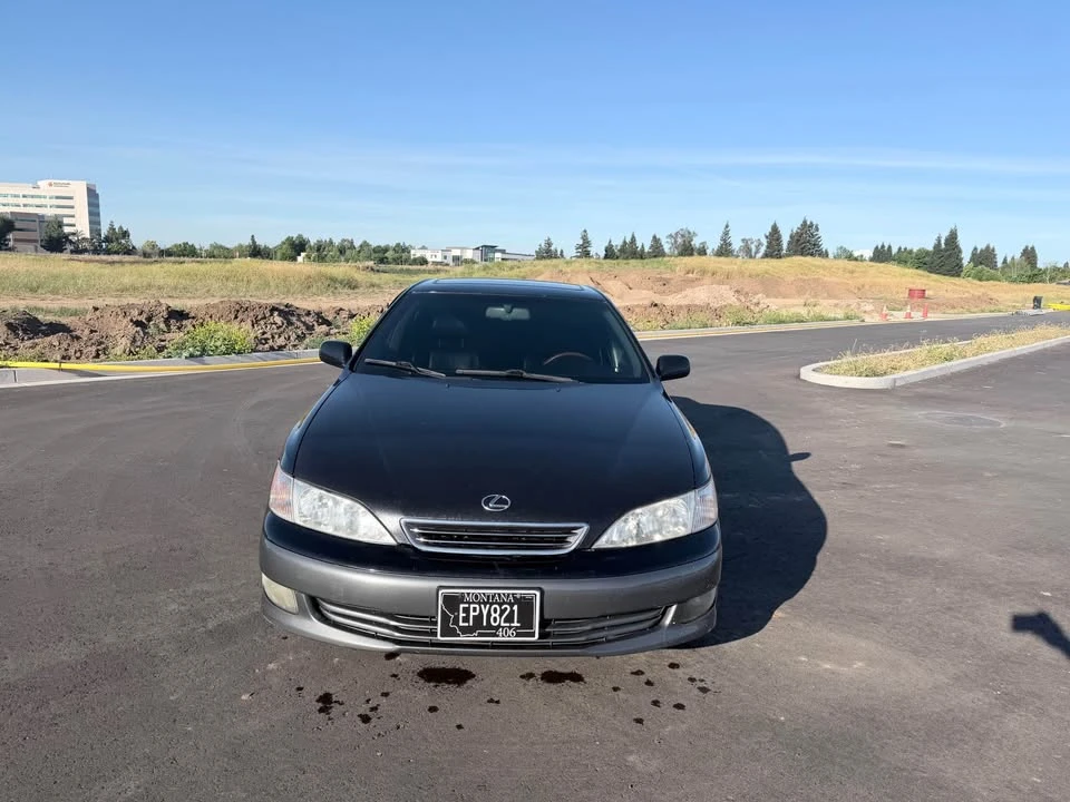 2001 Lexus ES 3rd Gen - Image 3 of 9
