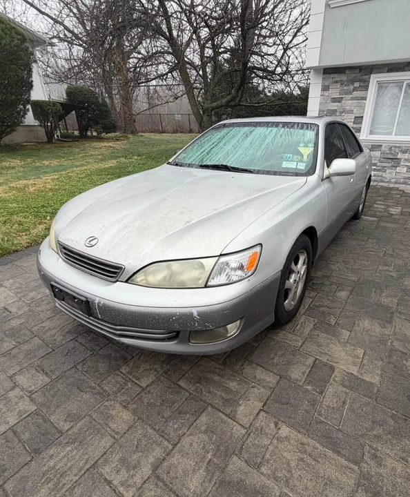 2001 Lexus ES 3rd Gen - Image 2 of 6