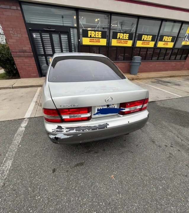 2001 Lexus ES 3rd Gen - Image 3 of 6