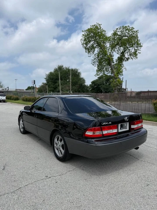 2001 Lexus ES 3rd Gen - Image 4 of 20