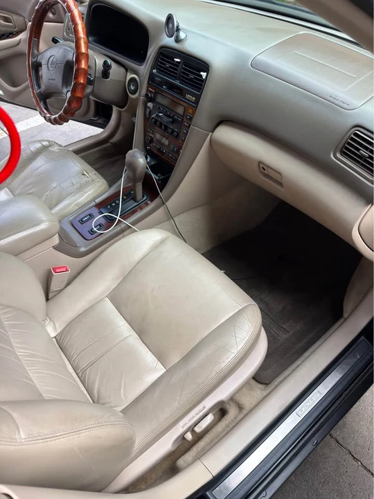 2001 Lexus ES 3rd Gen - Image 11 of 20