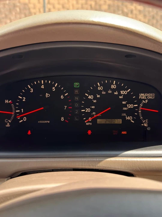 2001 Lexus ES 3rd Gen - Image 12 of 20
