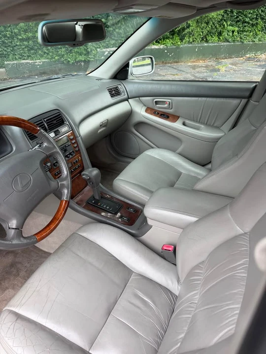 2001 Lexus ES 3rd Gen - Image 3 of 13