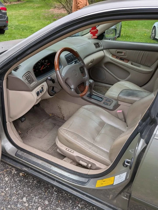 2001 Lexus ES 3rd Gen - Image 7 of 11