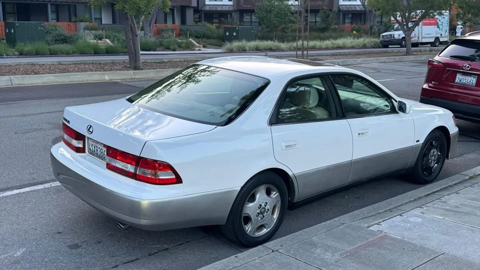 2001 Lexus ES 3rd Gen - Image 3 of 7