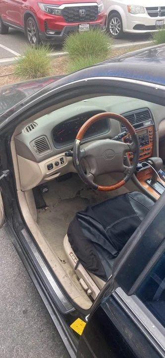 2001 Lexus ES 3rd Gen - Image 2 of 2