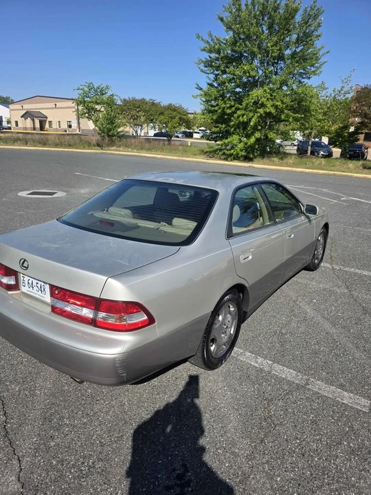 2001 Lexus ES 3rd Gen - Image 3 of 7