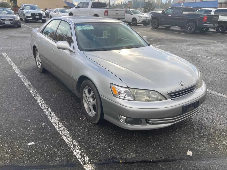 2001 Lexus ES 3rd Gen - Image 3 of 12