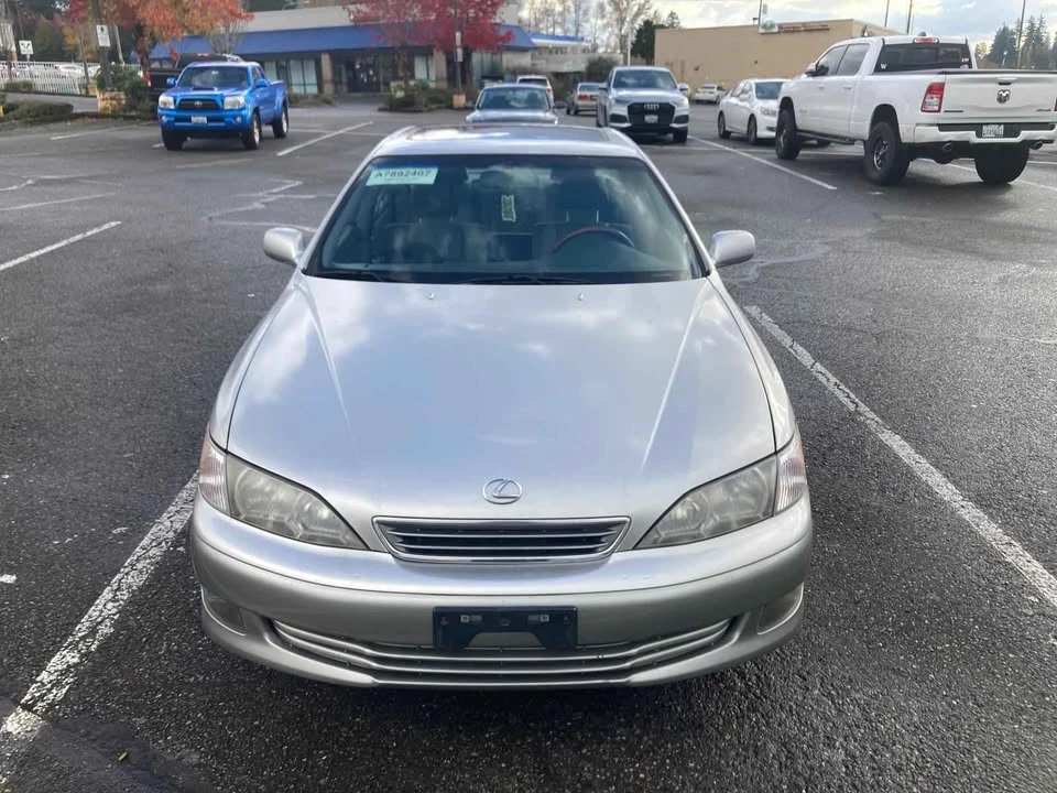 2001 Lexus ES 3rd Gen - Image 8 of 12