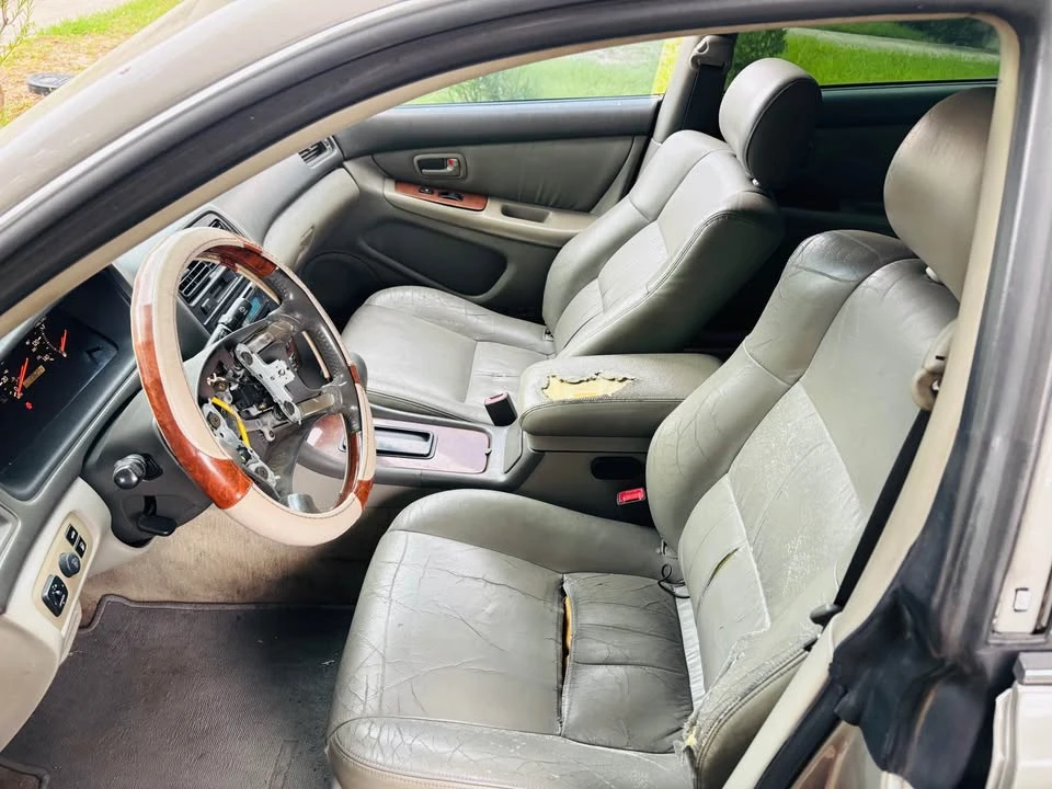 2001 Lexus ES 3rd Gen - Image 3 of 9