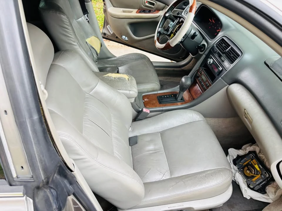 2001 Lexus ES 3rd Gen - Image 4 of 9