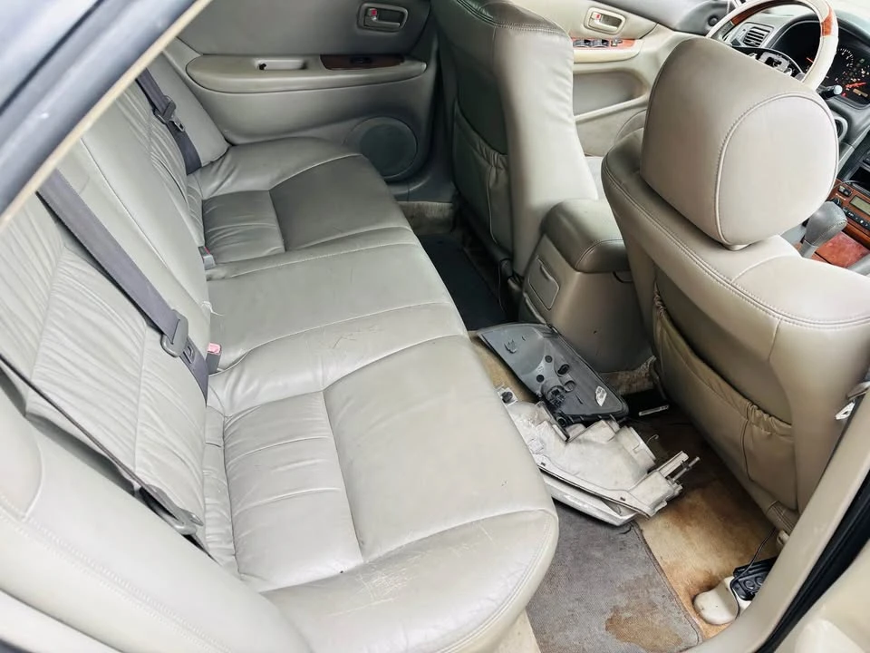 2001 Lexus ES 3rd Gen - Image 5 of 9