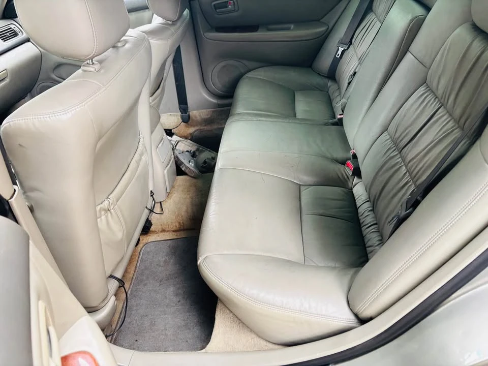 2001 Lexus ES 3rd Gen - Image 6 of 9