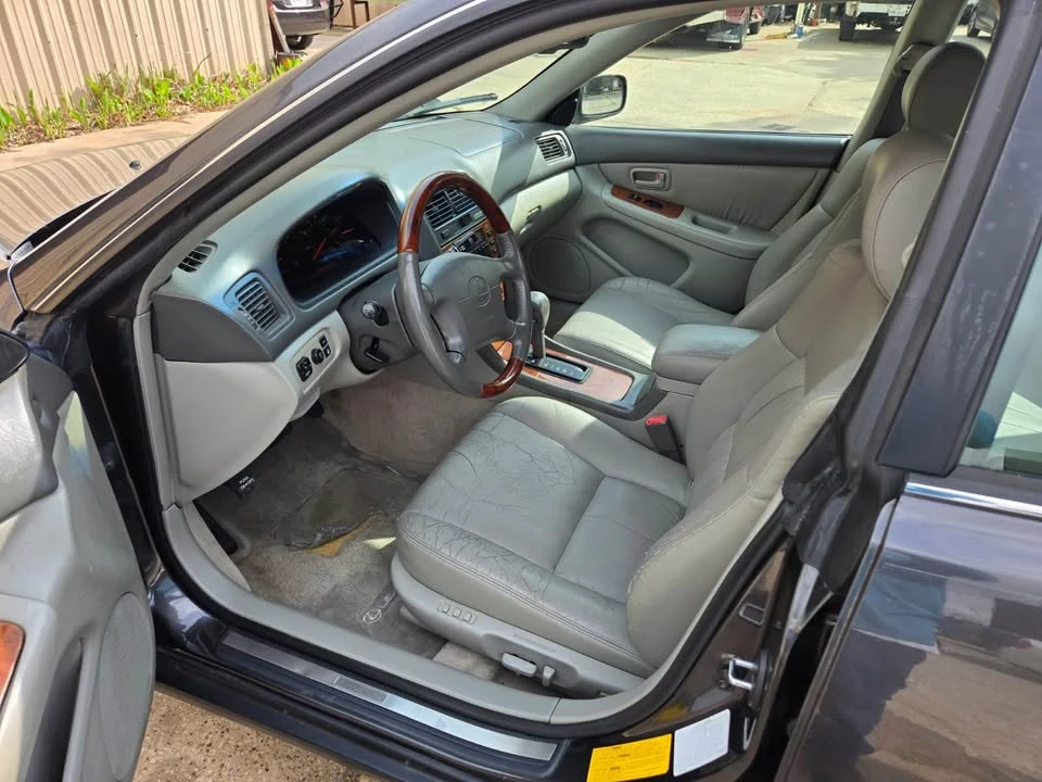 2001 Lexus ES 3rd Gen - Image 7 of 13
