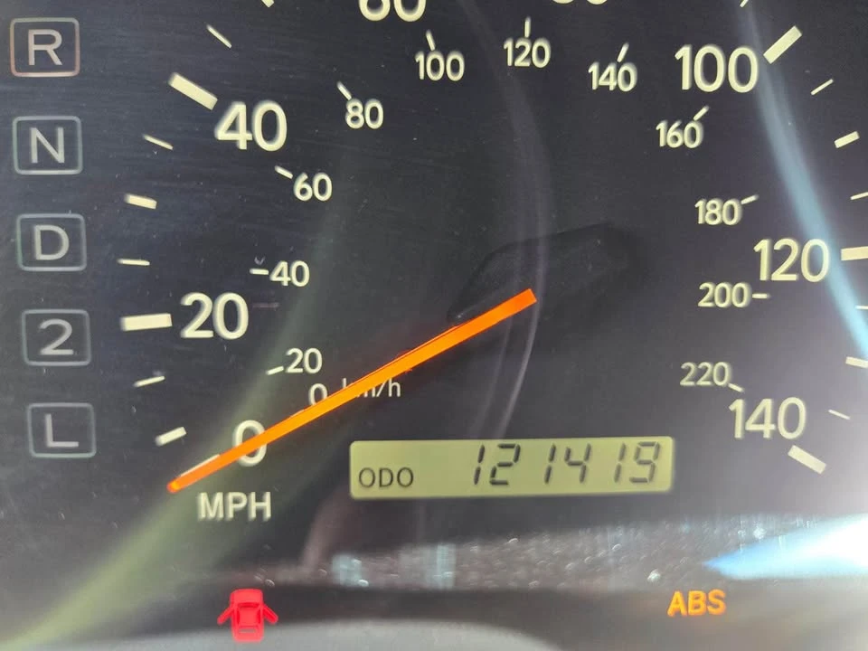 2001 Lexus ES 3rd Gen - Image 10 of 13