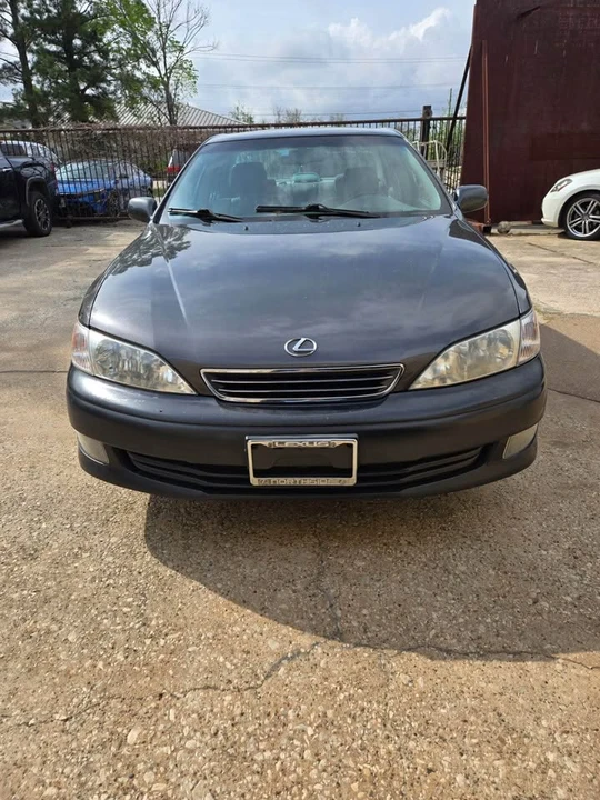 2001 Lexus ES 3rd Gen - Image 4 of 13