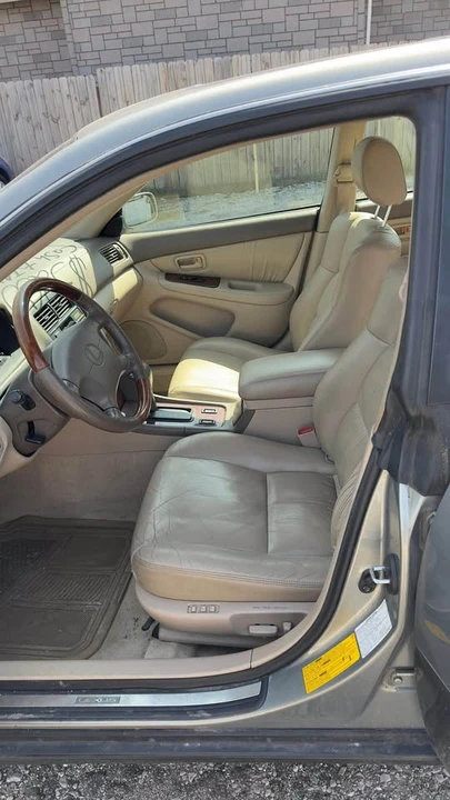 2001 Lexus ES 3rd Gen - Image 7 of 7