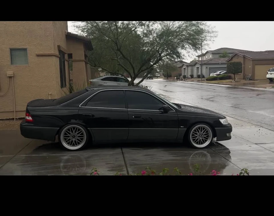 2001 Lexus ES 3rd Gen - Image 6 of 6