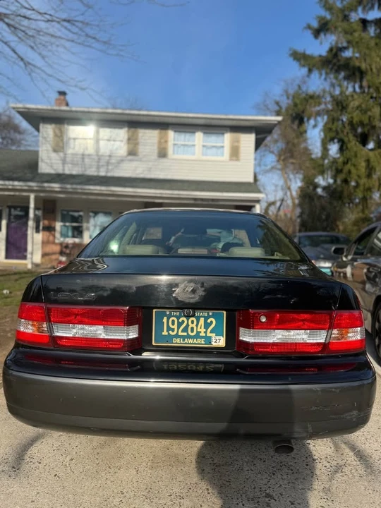 2001 Lexus ES 3rd Gen - Image 14 of 16