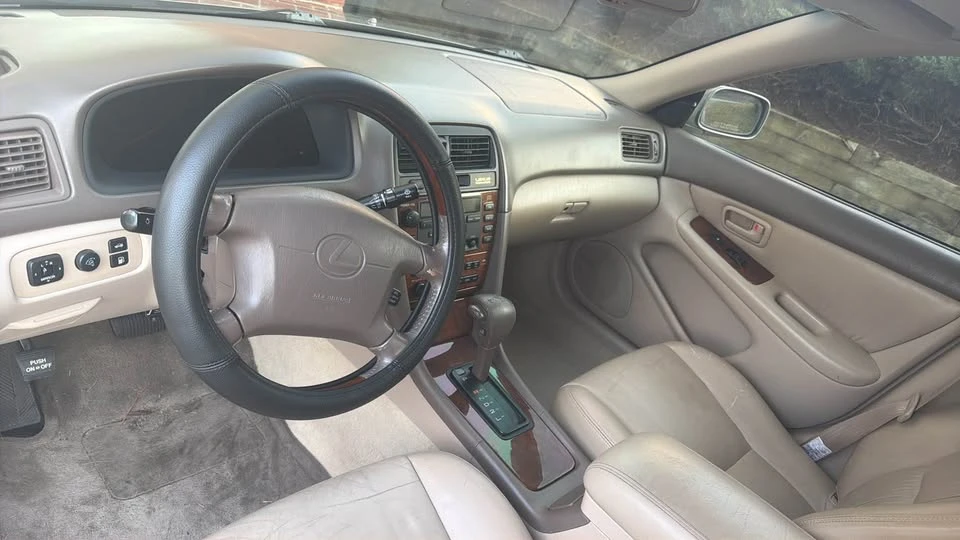 2001 Lexus ES 3rd Gen - Image 5 of 7