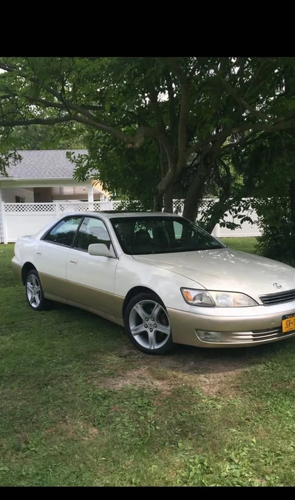 2001 Lexus ES 3rd Gen - Image 3 of 18
