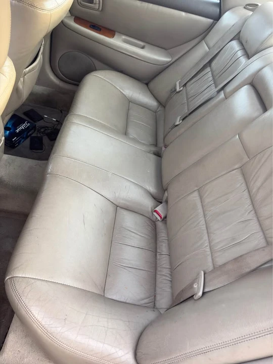 2001 Lexus ES 3rd Gen - Image 11 of 18