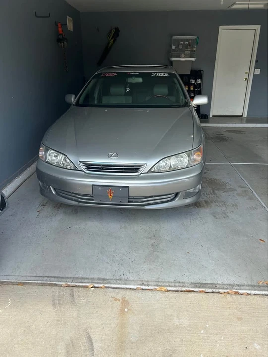 2001 Lexus ES 3rd Gen - Image 8 of 15