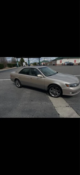 2001 Lexus ES 3rd Gen - Image 5 of 7